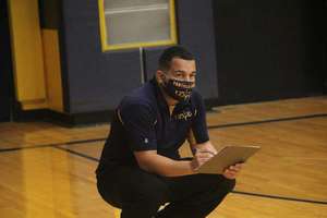 Baldwin volleyball coach earns honors 